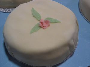 Bløtkake (marzipan cake) - Medium